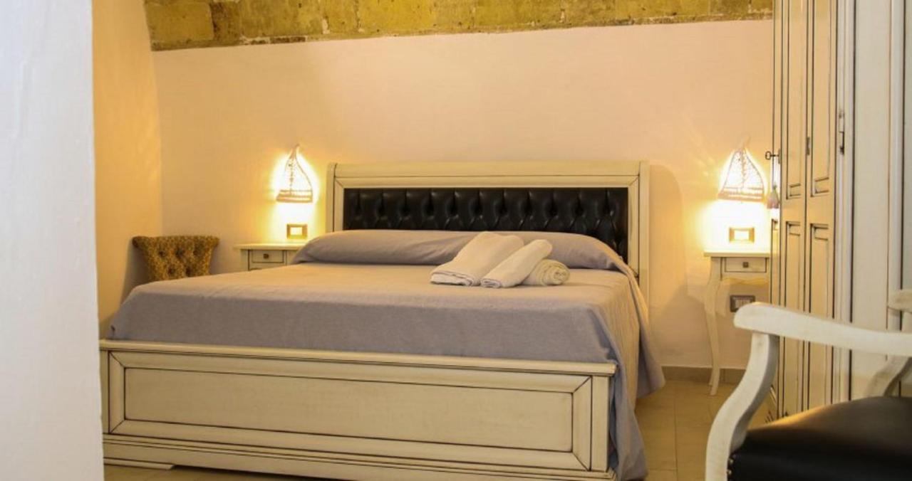 Palazzo Piccioli Hotell Gallipolli Exteriör bild