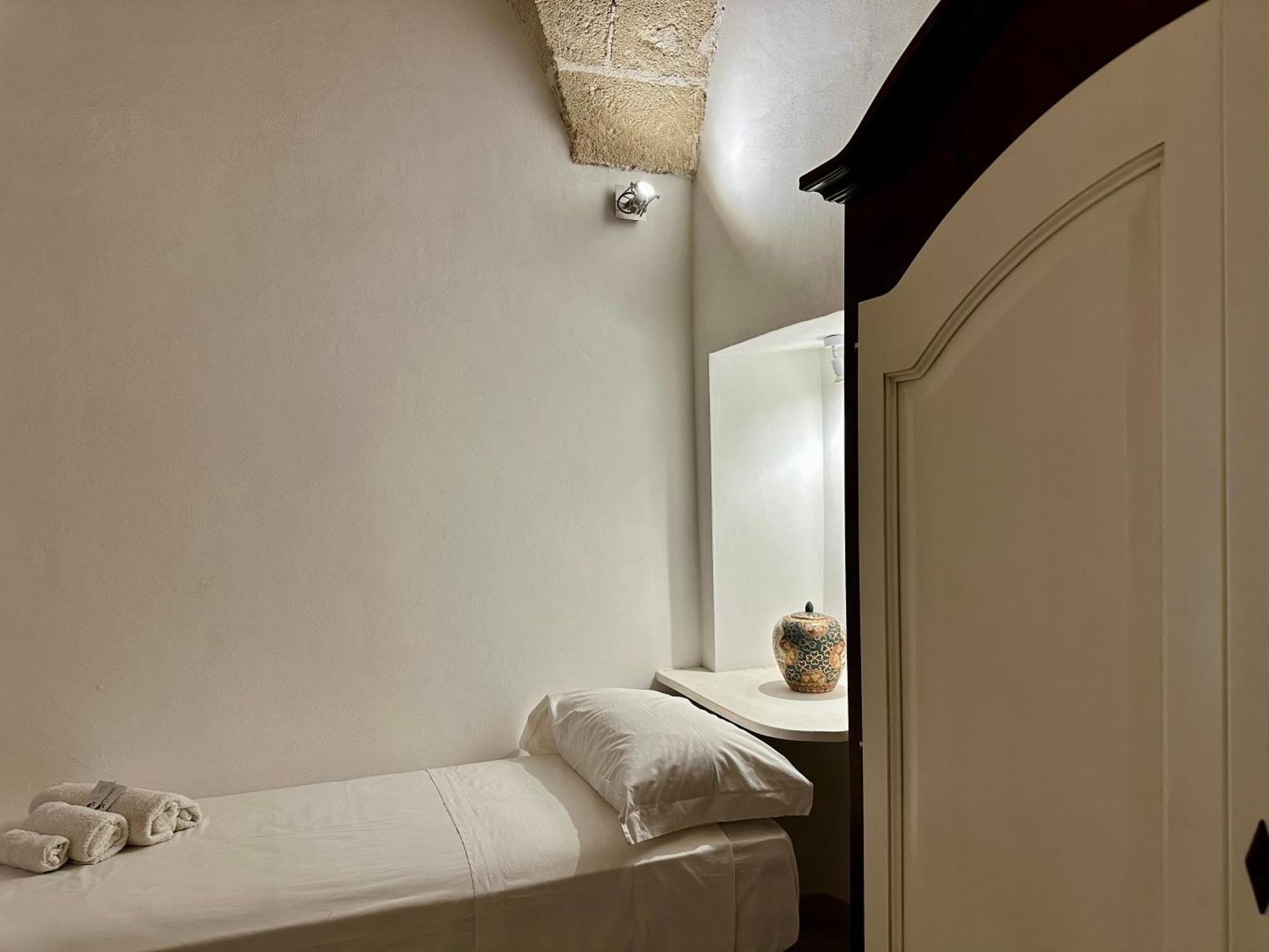 Palazzo Piccioli Hotell Gallipolli Exteriör bild